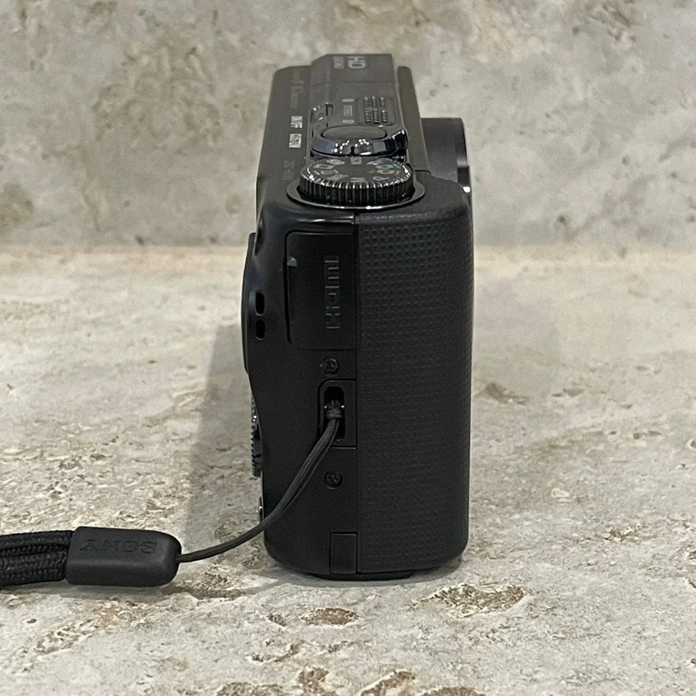 Sony Cyber-shot DSC-HX9V Digital Camera Black 16.2MP 16x Optical Zoom GPS Box